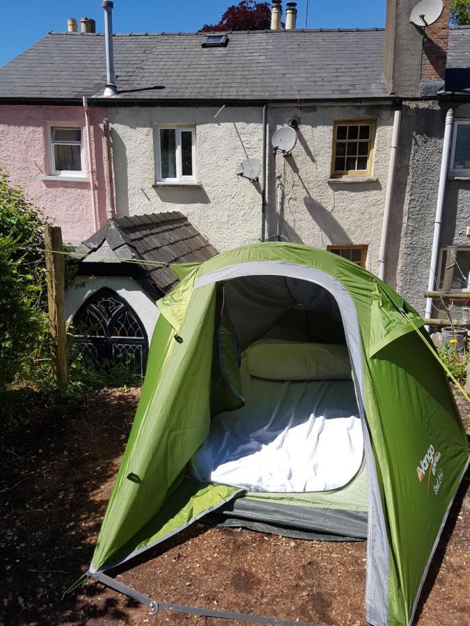'Yellow Wood Micro Hostel-Eco Urban Bothy Style Very Basic But Cosy Redecorating But Cheap & Friendly Quiet Time Lockout 11Pm-7Am Bring Towel Or Hire 브레컨 외부 사진